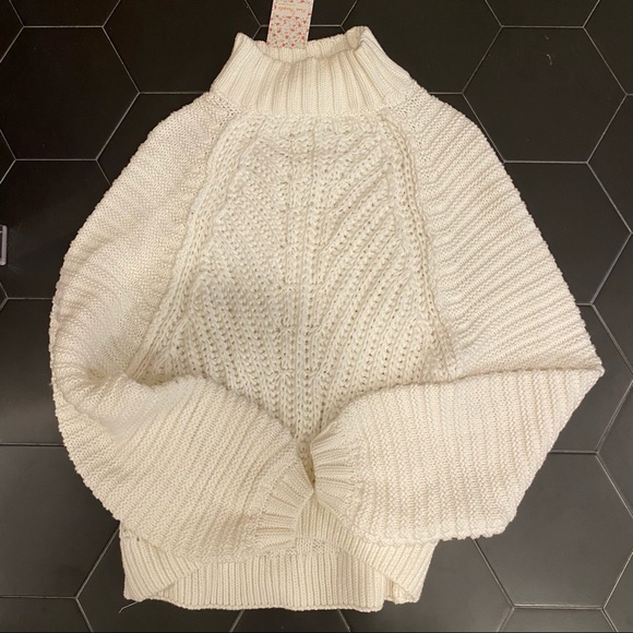 Free people sweetheart chunky knit mock neck sweater NWT - Picture 2 of 5